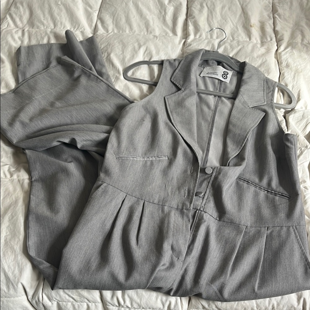 Chic Wide Leg Gray V-Neck Jumpsuit.
